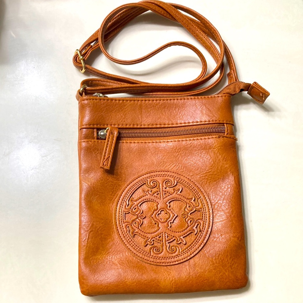 Brand name, generic, color,brown,size,small lightweight purse!